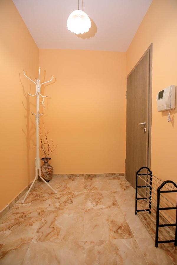 Nori Apartment Сандански Екстериор снимка